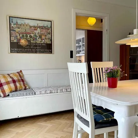 아파트 Charming In *